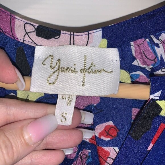 Yumi Kim Multi Color Floral 3/4 Roll Tab Sleeve Button Up Blouse Size Small - Picture 7 of 8